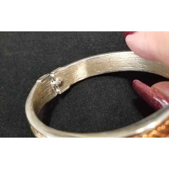 VTG - Unbranded 2 Tone Gold Silver 2 1/2 inch Cuff Bracelet - PO VGC - Picture 13 of 14